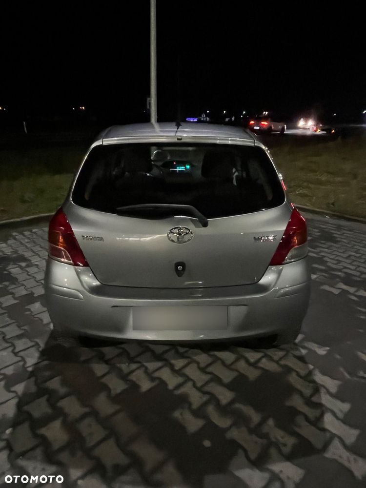 Toyota Yaris - 13