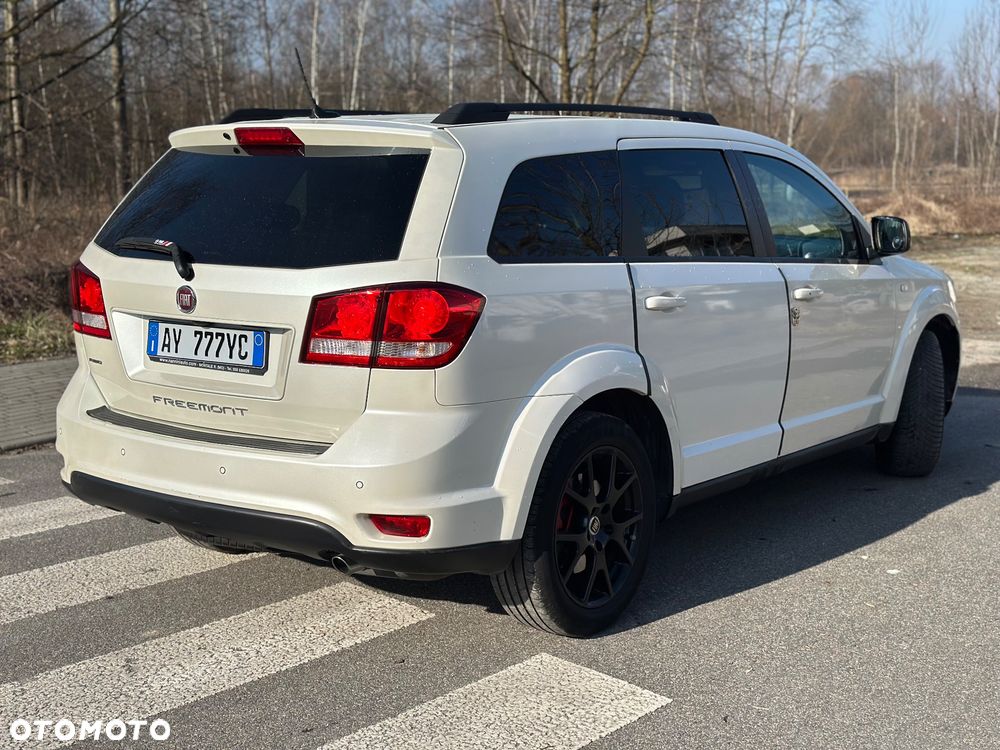 Fiat Freemont 2.0 Multijet Black Code AWD - 2