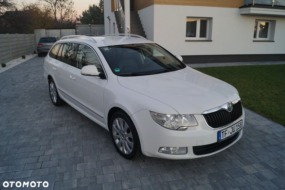 Skoda Superb 2.0 TDI Exclusive - 4