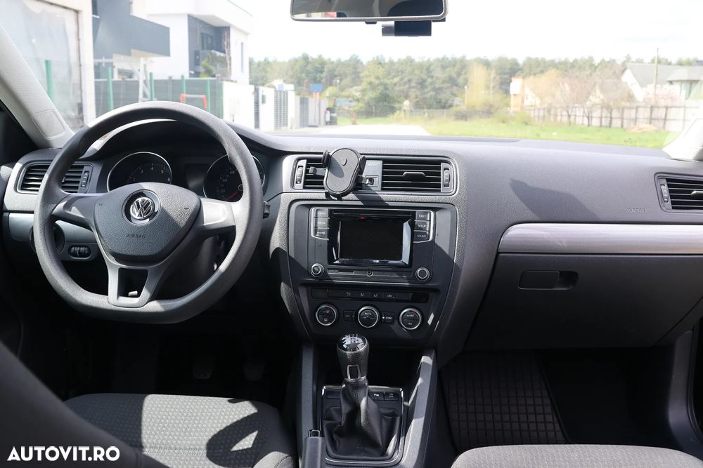 Volkswagen Jetta 1.2 TSI Trendline - 9