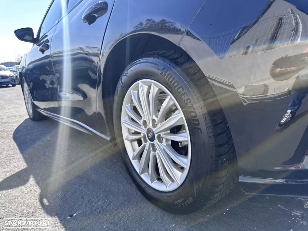 Ford Focus 1.0 EcoBoost S&S TITANIUM - 9