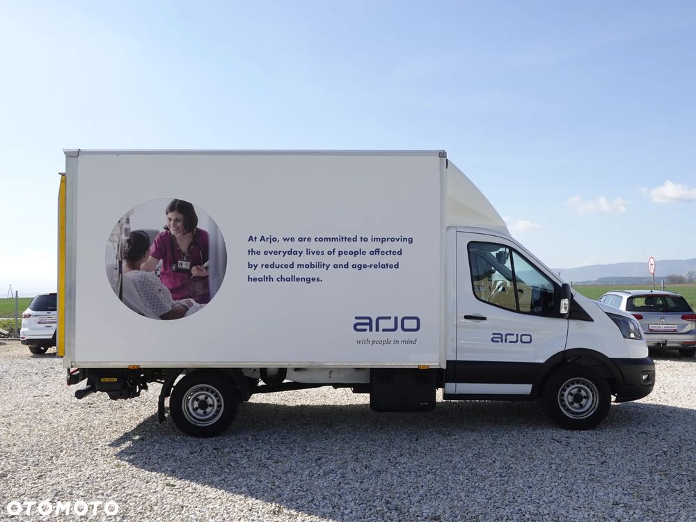 Ford Transit - Kontener z windą - 7