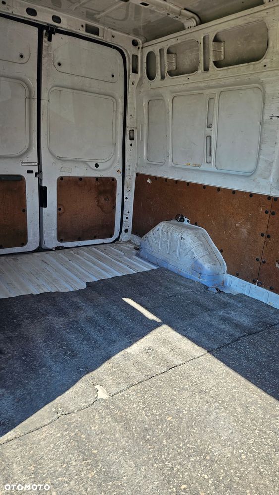 Ford Transit - 11