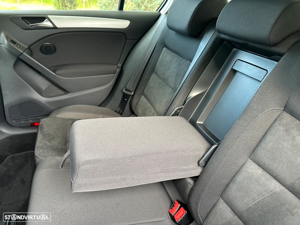 VW Golf 2.0 TDi BlueMotion Edition - 29