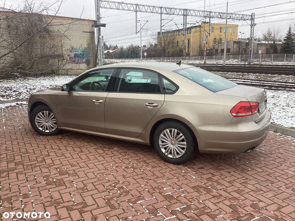 Volkswagen Passat - 3