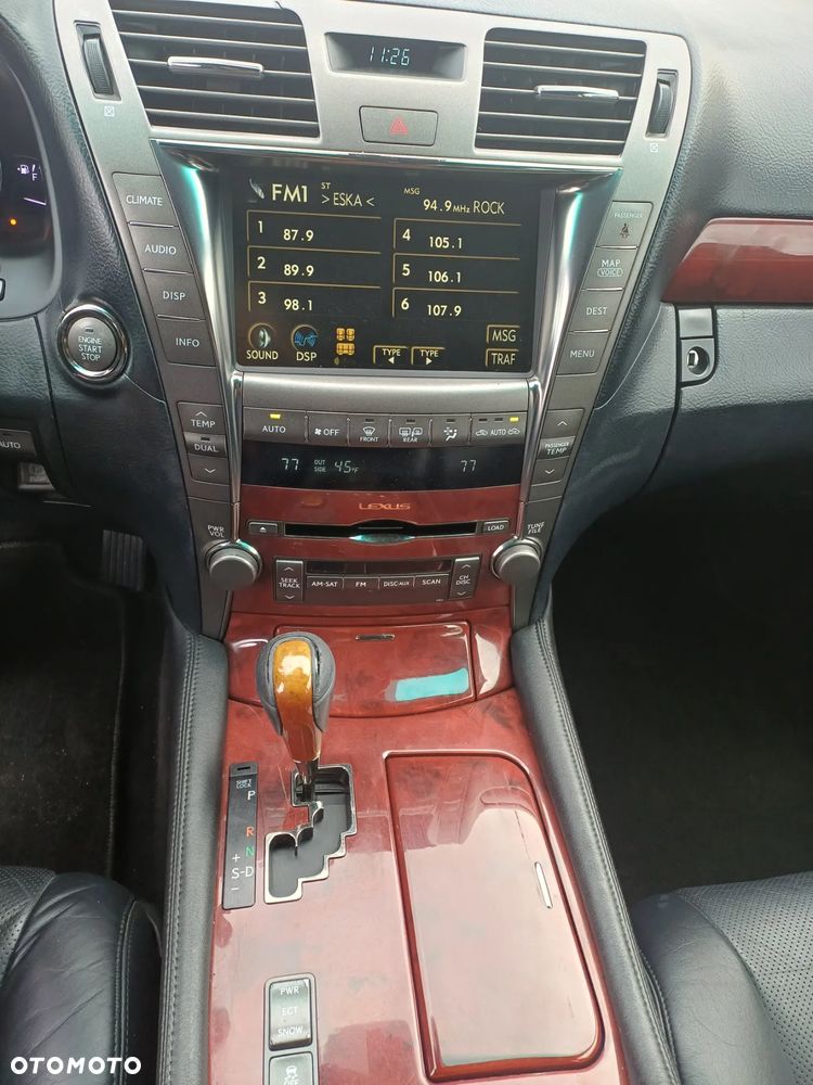 Lexus LS 460 Prestige - 22