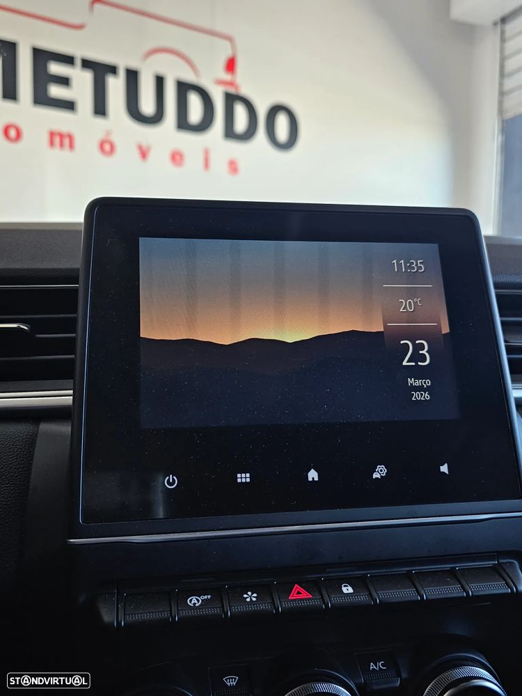 Renault Captur 1.0 TCe Techno Bi-Fuel - 17