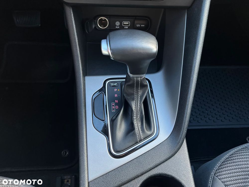 Kia Niro 1.6 GDI Hybrid M - 19