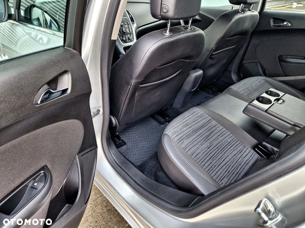 Opel Astra 1.4 T Business EU6 - 18