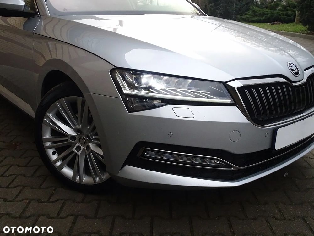 Skoda Superb 2.0 TDI SCR Style DSG - 22