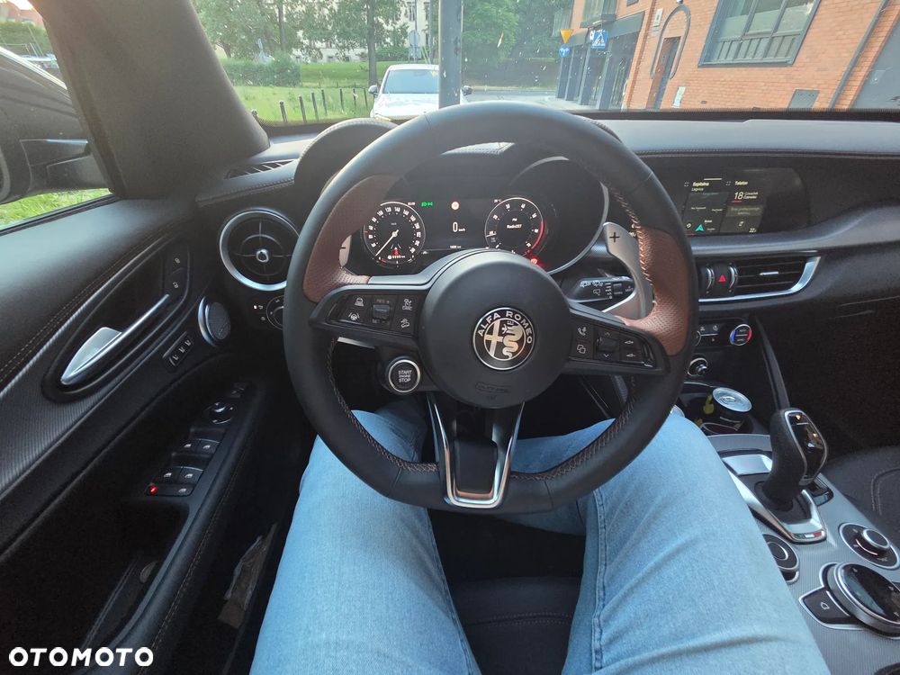 Alfa Romeo Stelvio 2.0 Turbo Intensa Q4 - 12