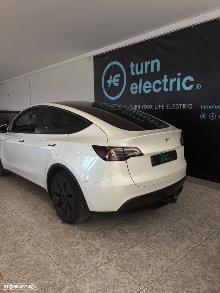Tesla Model Y — fotografia 6