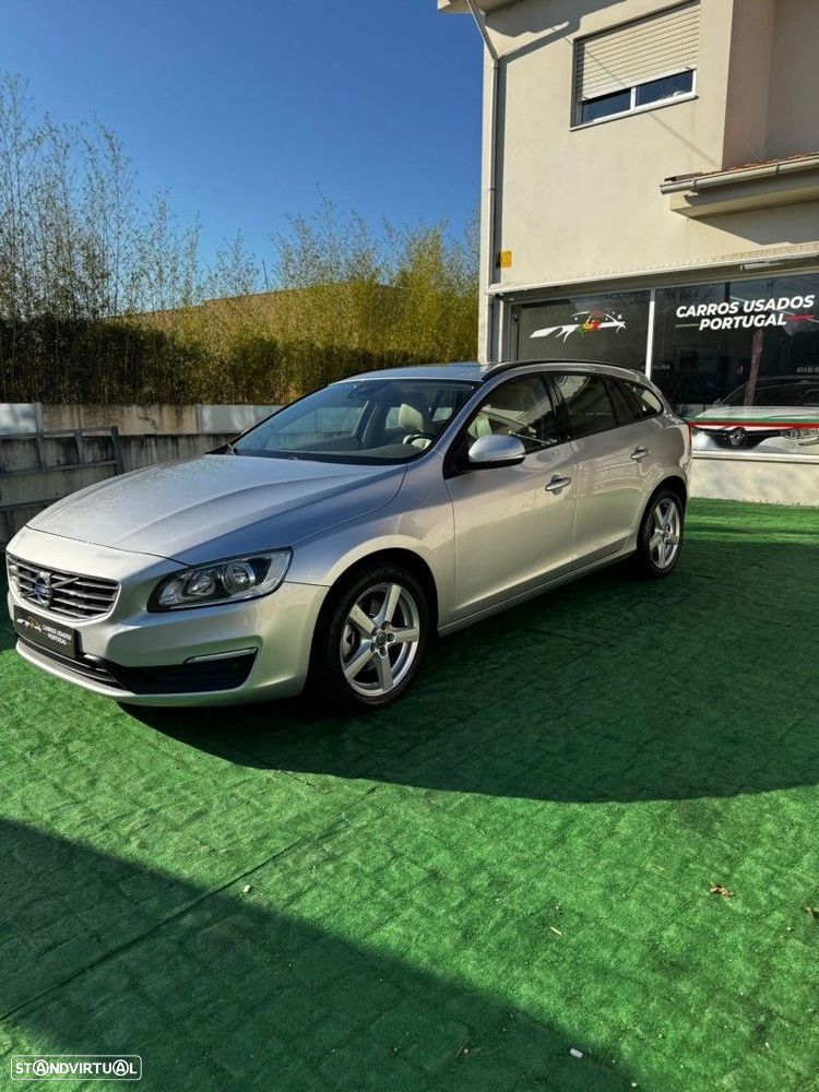 Volvo V60 1.6 D2 Drive Summum Start/Stop — fotografia 9