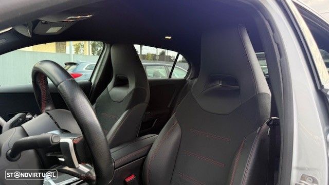 Mercedes-Benz A 250 e AMG Line - 14