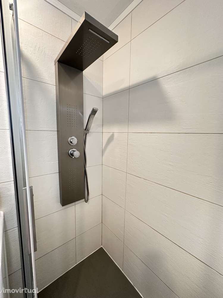 Apartamento T0 com piscina, ar condicionado e jardim a 300m da Praia - Grande imagem: 4/13