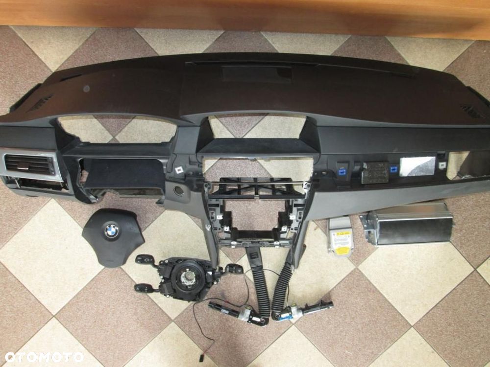 Konsola pulpit deska BMW 5 E60 E-60 - 1