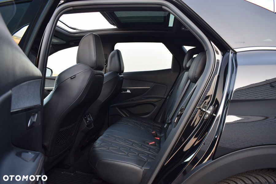 Peugeot 3008 1.2 PureTech GPF Allure S&S - 9