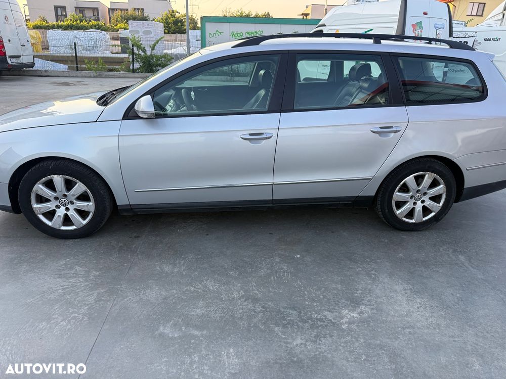 Volkswagen Passat 1.9 TDI DPF Highline - 3