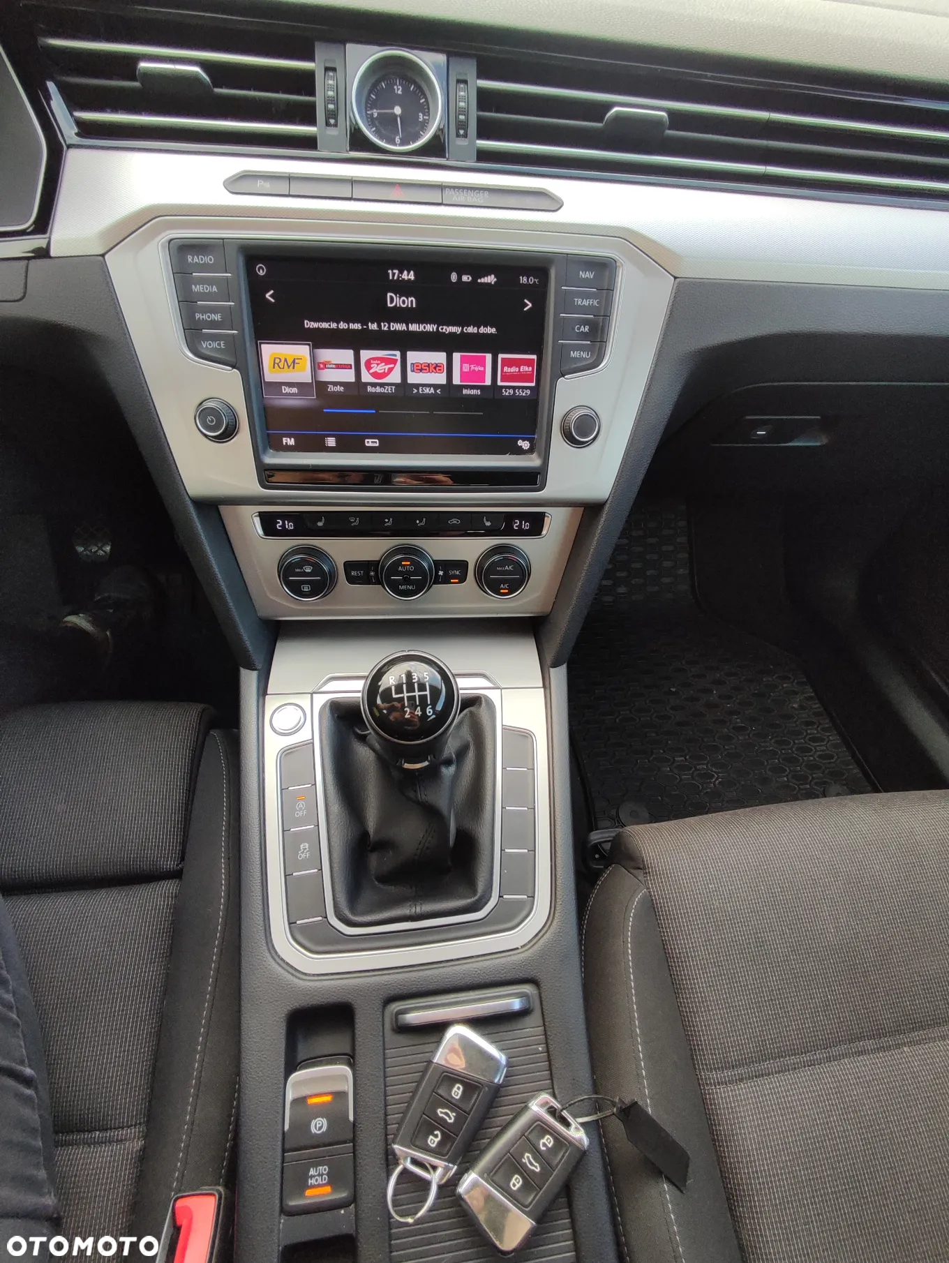 Volkswagen Passat 1.8 TSI BMT Comfortline - 23