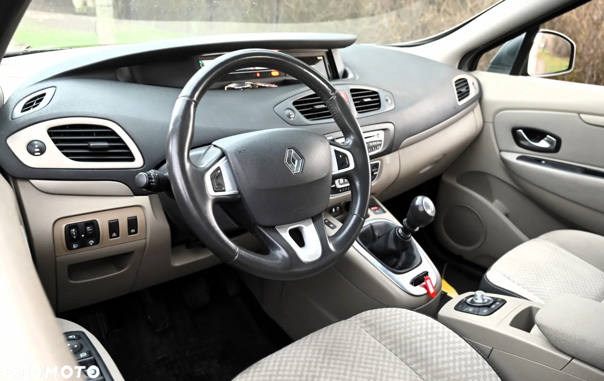 Renault Scenic - 19