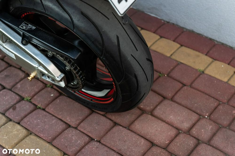 Honda CBR - 12