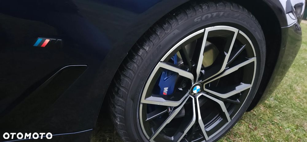 BMW Seria 5 M550i xDrive - 27