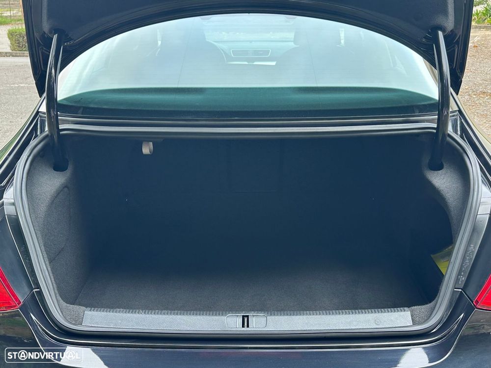 VW Passat CC 2.0 TDi BlueMotion - 20