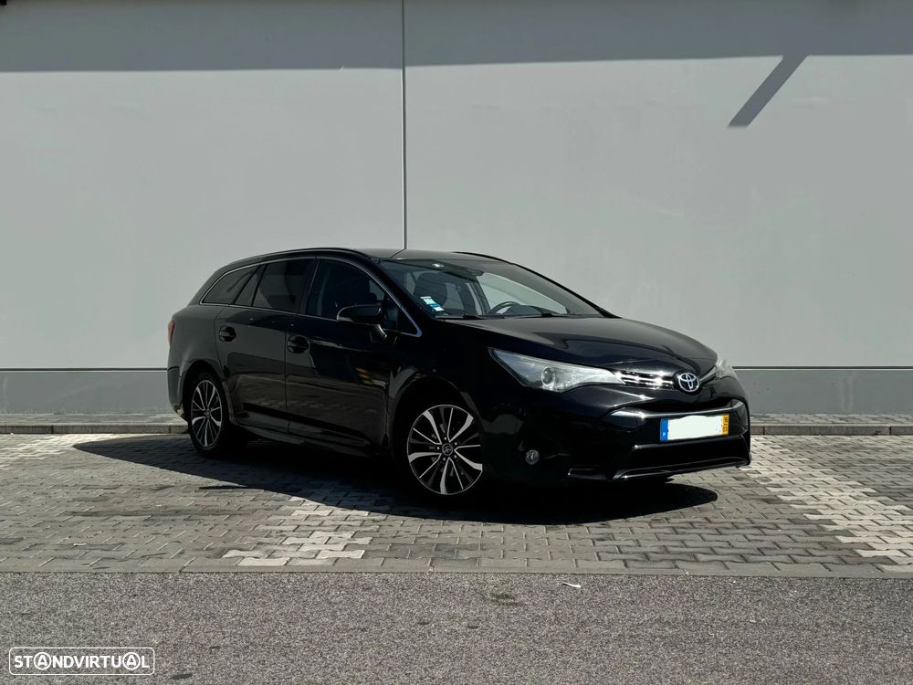 Toyota Avensis SW 2.0 D-4D Luxury+Navi - 1