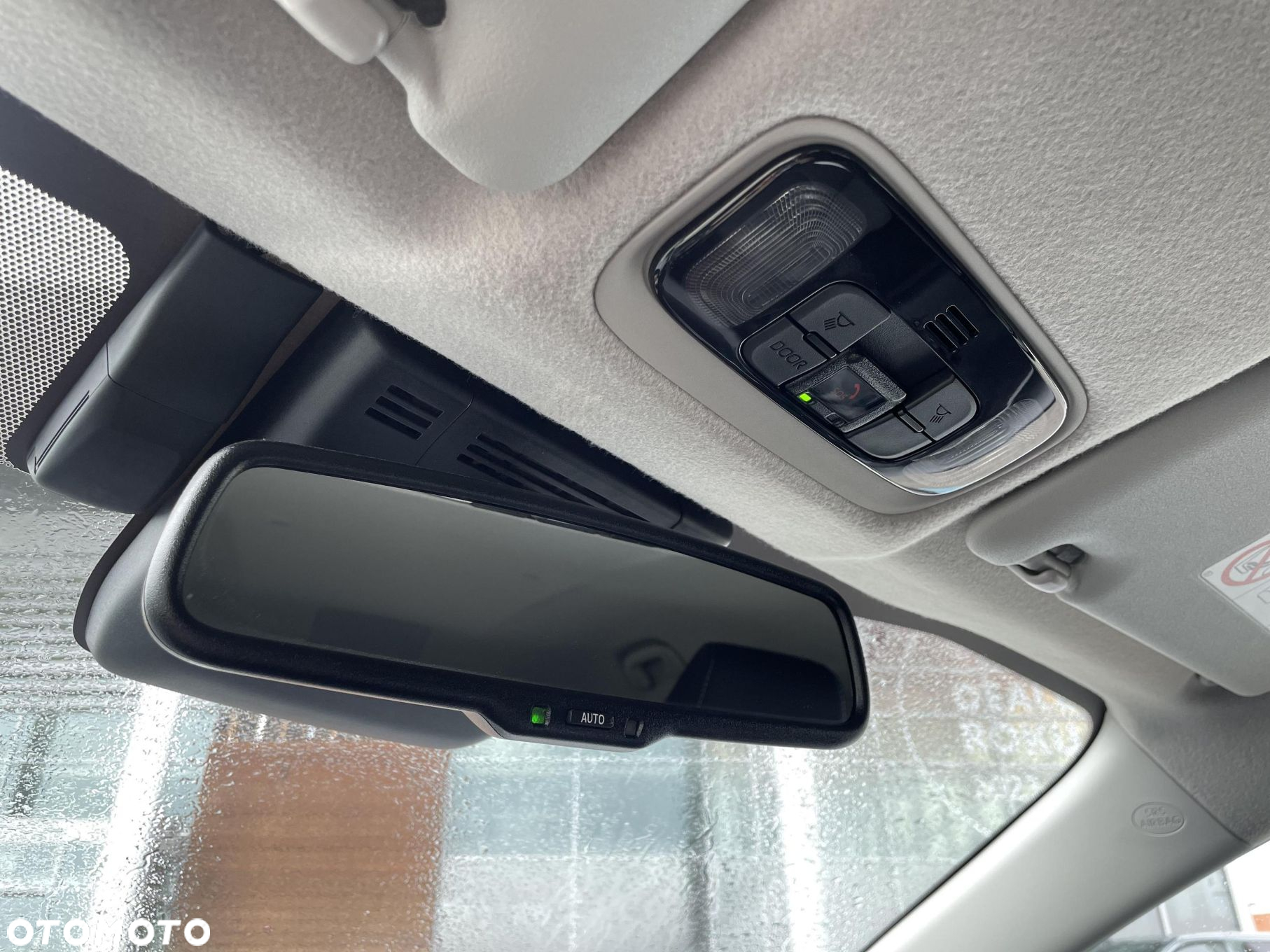 Toyota Yaris Hybrid 1.5 Style - 26