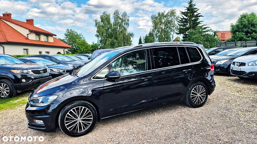 Volkswagen Touran - 19