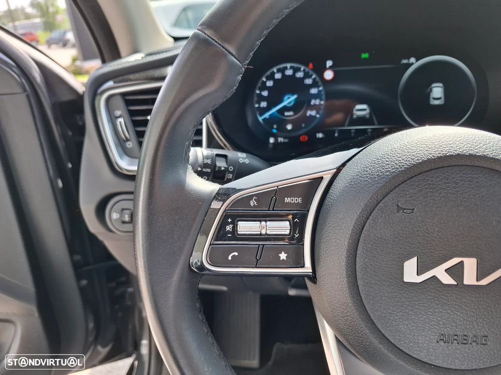 Kia XCeed 1.5 T-GDI Tech 7DCT - 12