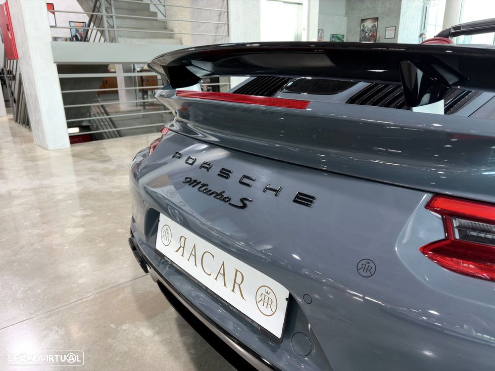Porsche 911 (991) Turbo S Cabriolet - 25