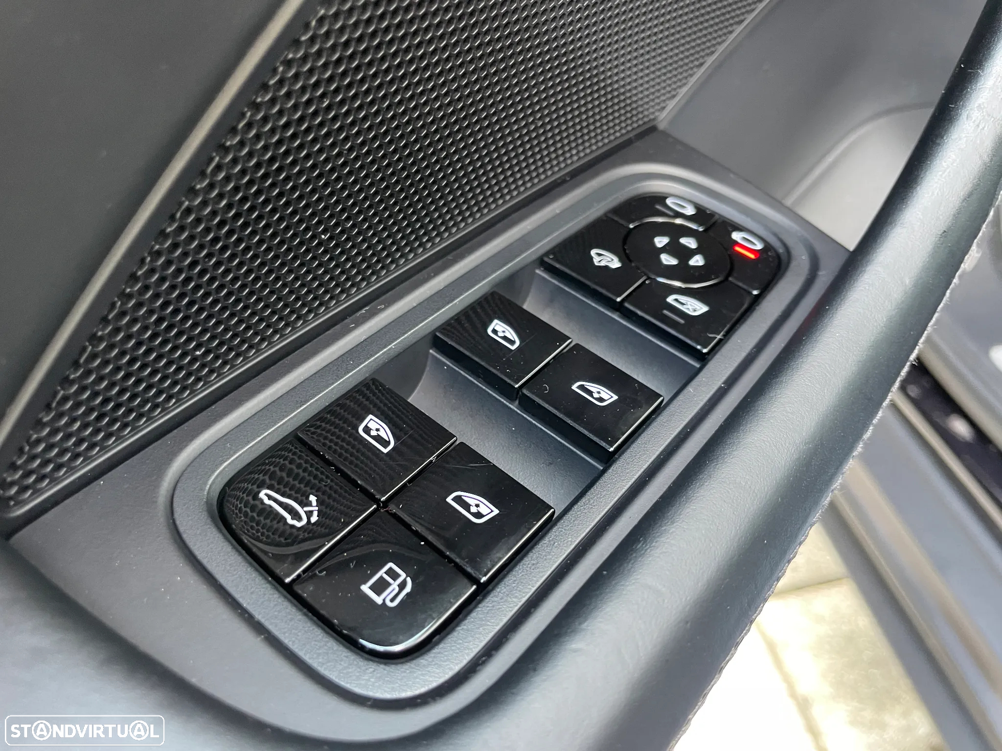 Porsche Panamera 4 E-Hybrid - 21