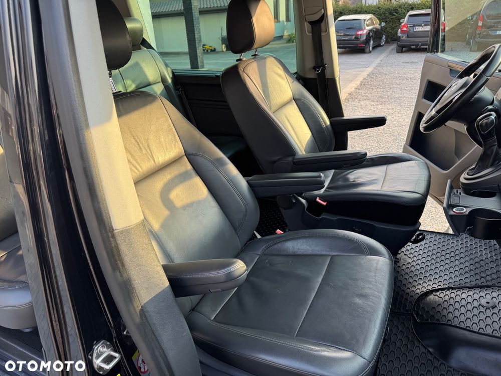 Volkswagen Caravelle - 20