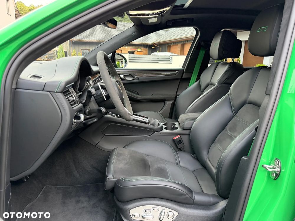 Porsche Macan GTS - 16