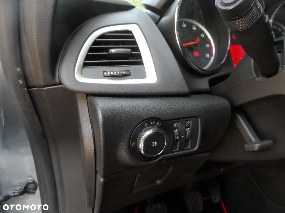 Opel Astra 1.4 T Active - 30