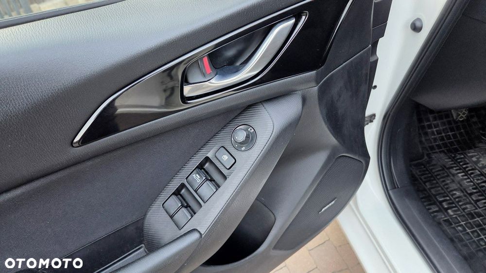 Mazda 3 2.0 Skypassion i-Eloop - 33