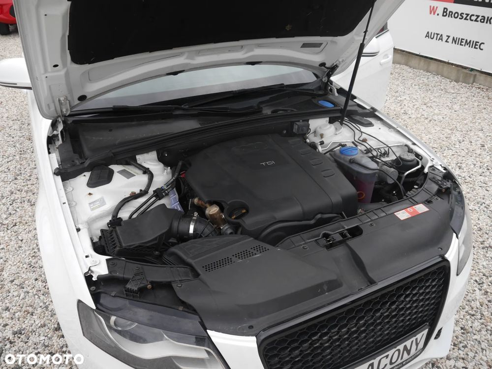 Audi A4 Avant 2.0 TDI DPF multitronic S line Sportpaket - 24
