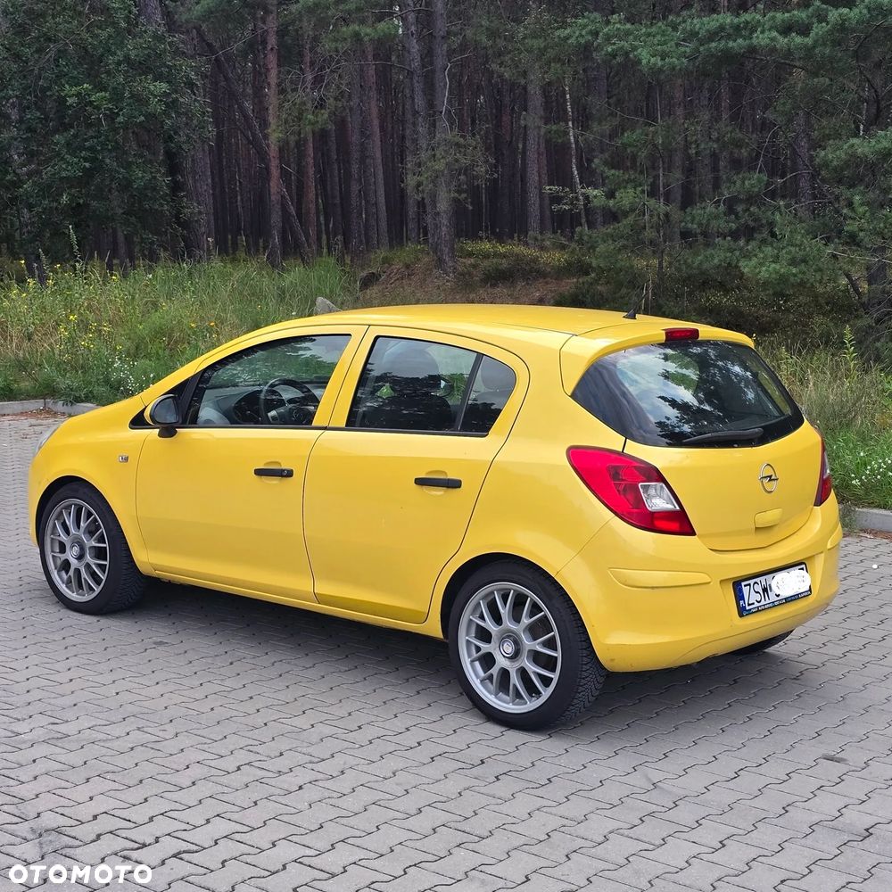 Opel Corsa - 2