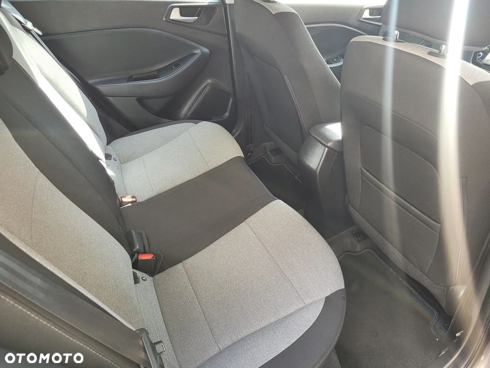 Hyundai i20 1.4 Intro Edition - 33