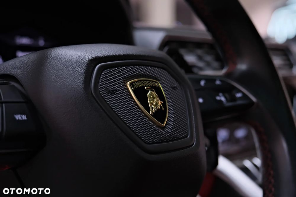 Lamborghini Urus - 22