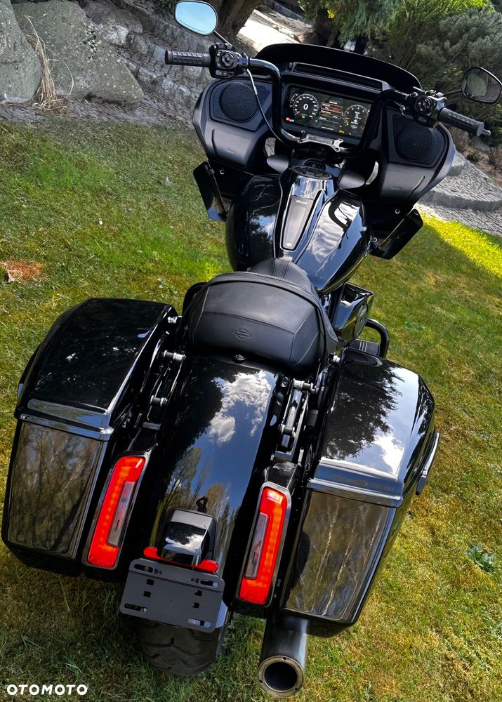 Harley-Davidson Touring Road Glide - 11