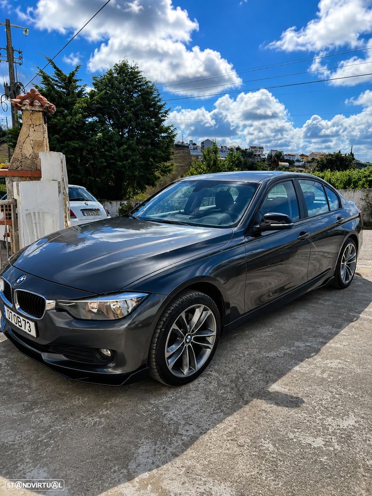 BMW 320 d EfficientDynamics Line Sport - 3