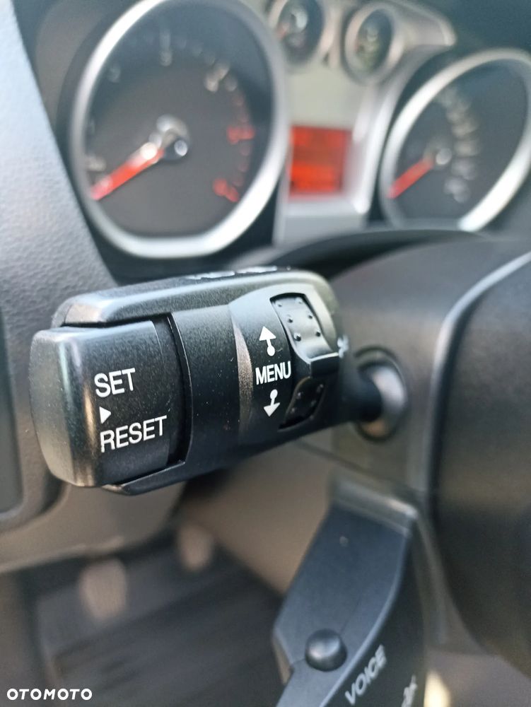 Ford Kuga 2.0 TDCi 4x4 Titanium - 24