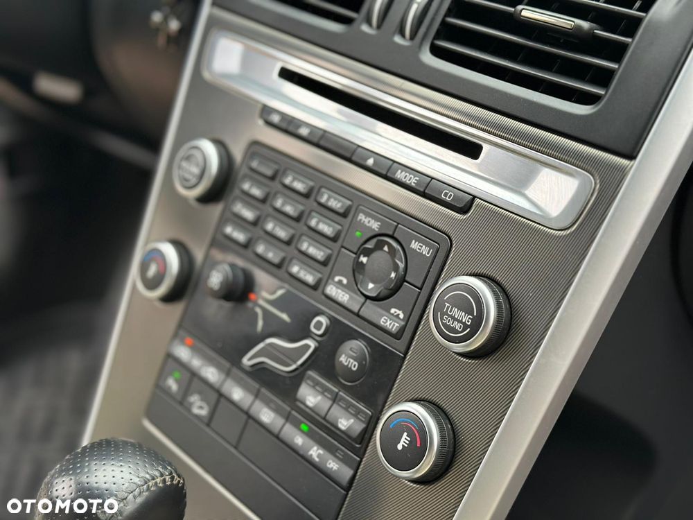 Volvo XC 60 D5 AWD RDesign - 14
