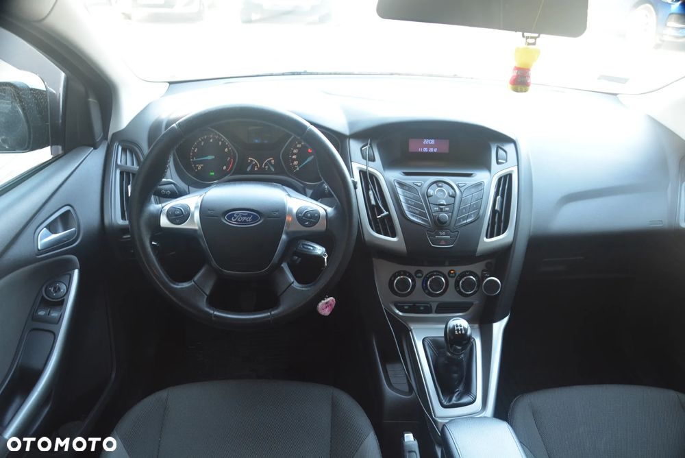 Ford Focus - 10