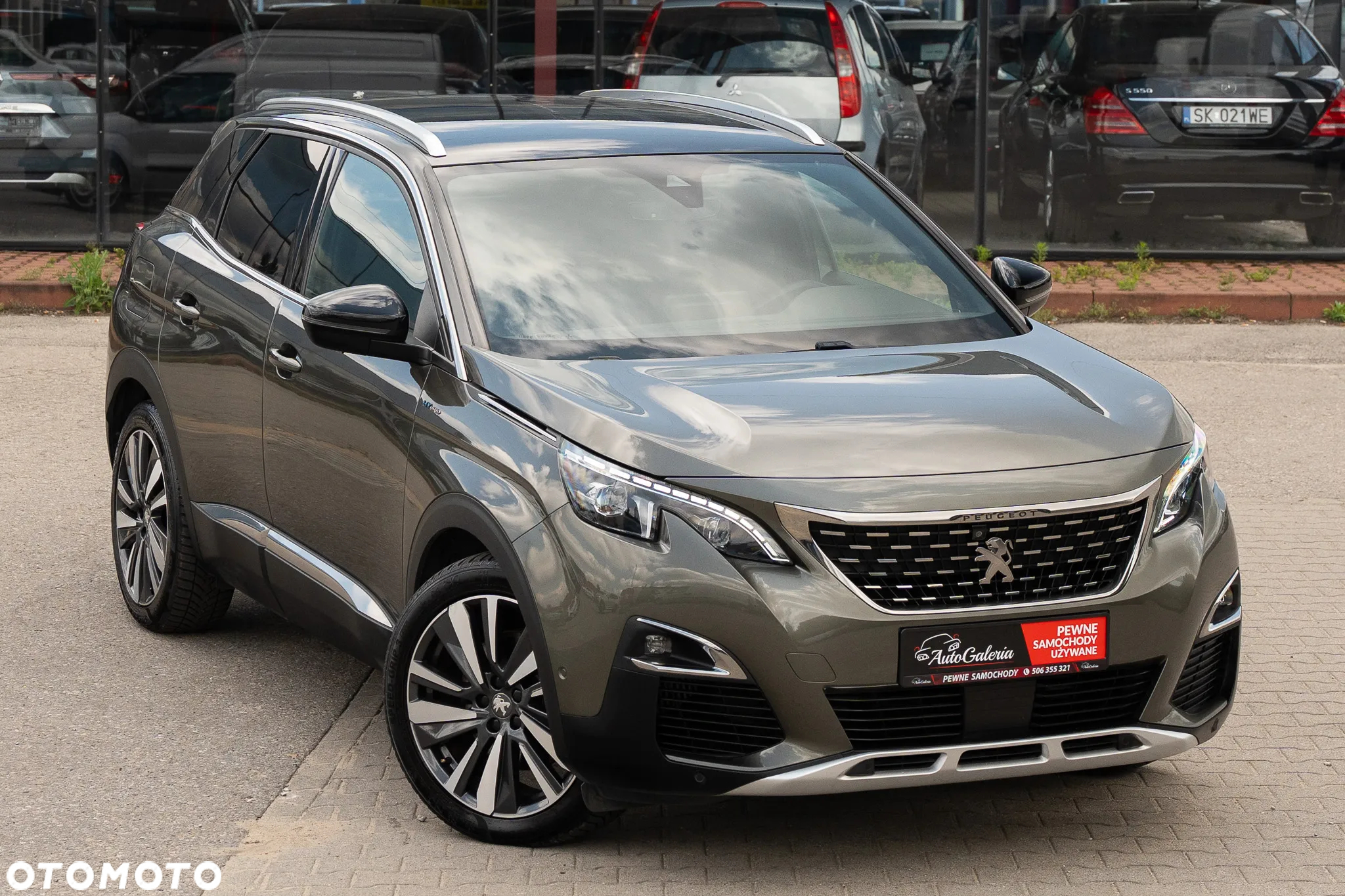 Peugeot 3008 1.6 PureTech HYbrid GT Line S&S EAT8 - 5