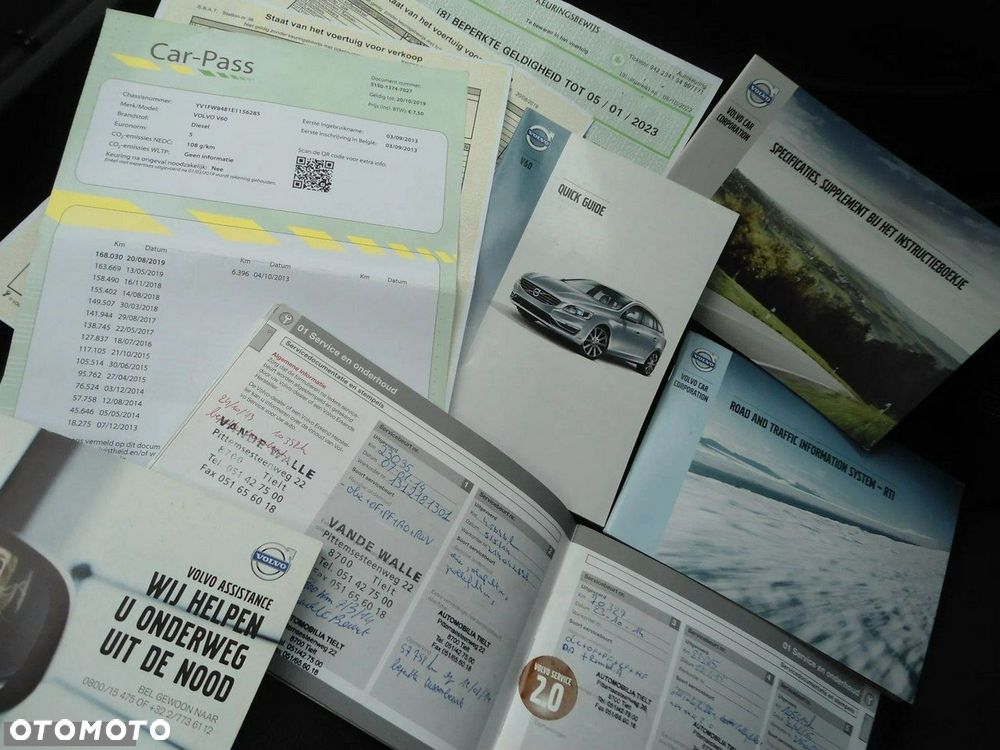 Volvo V60 D2 Momentum - 32