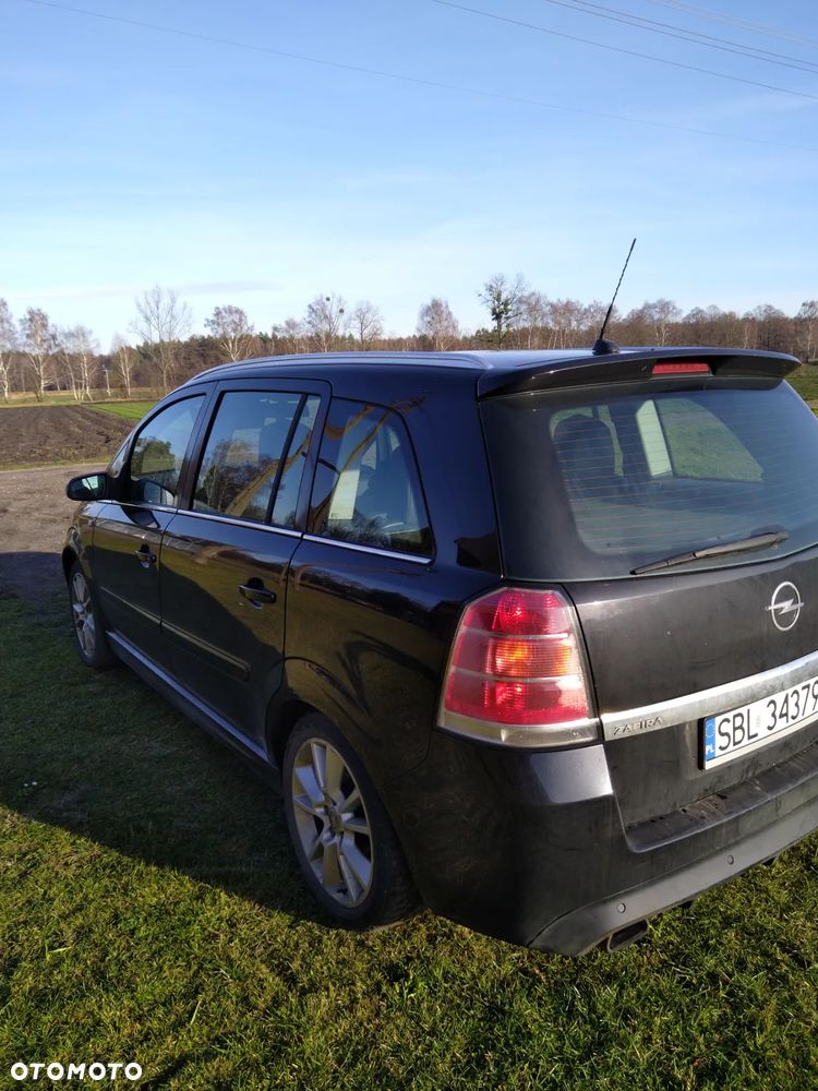 Opel Zafira OPC - 9