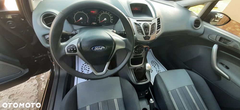 Ford Fiesta - 36